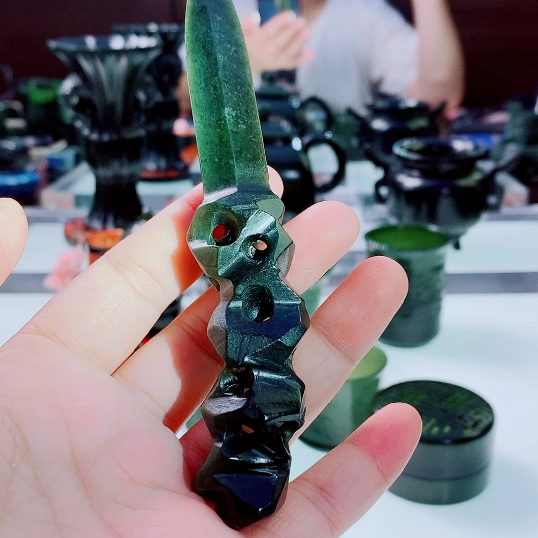 未镶嵌和田玉（青玉）摆件