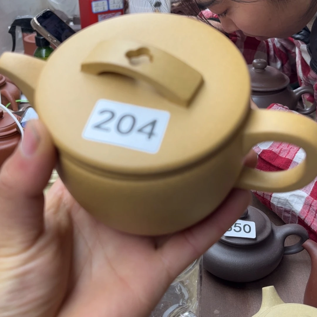 紫砂茶壶黄金段汉瓦300左右瑕疵