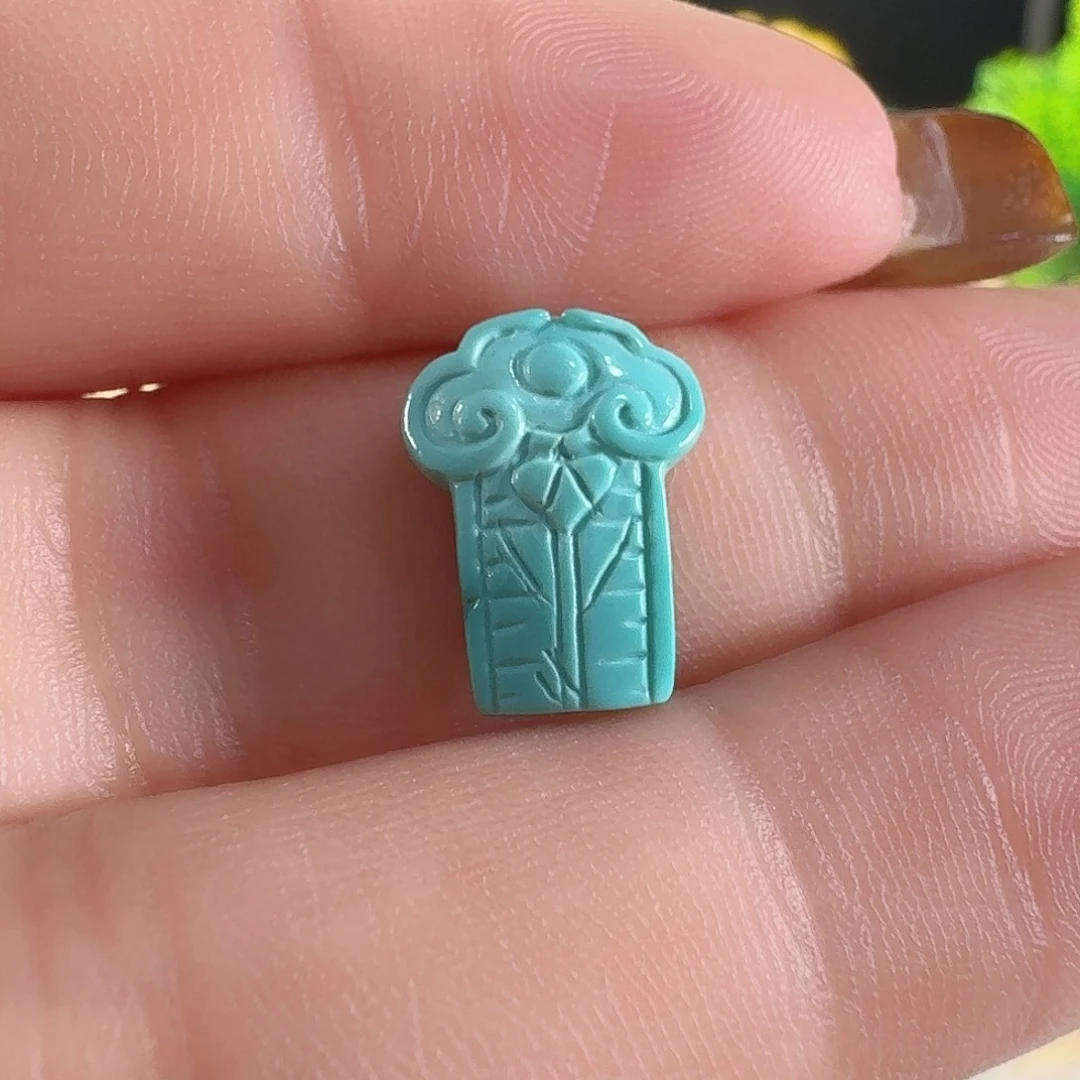 绿松石未镶嵌颈饰