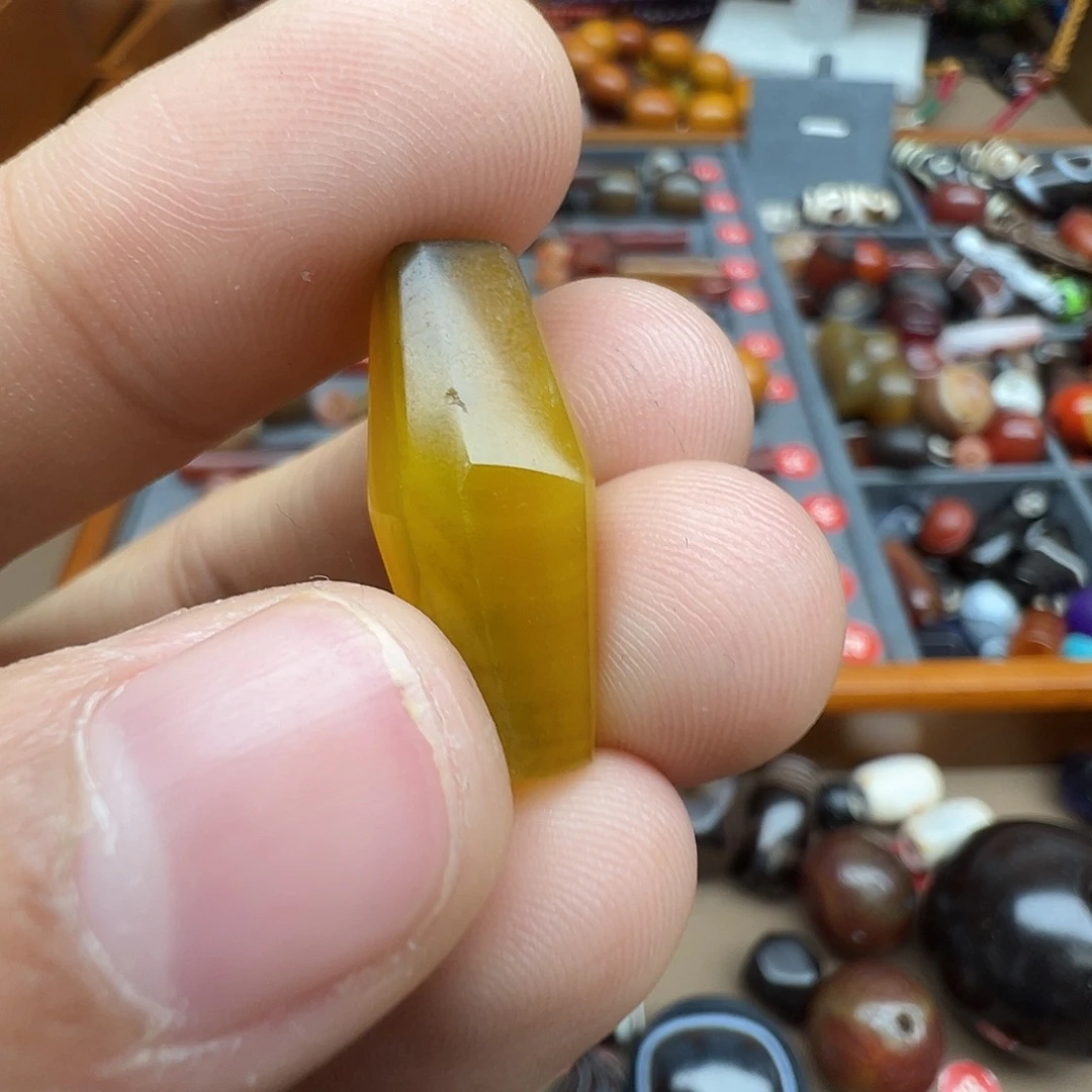 冬***子未镶嵌玛瑙/玉髓珠宝半成品