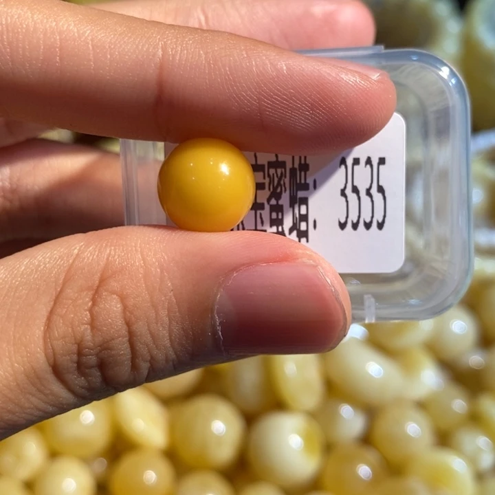 琥珀未镶嵌珠宝奇石3535