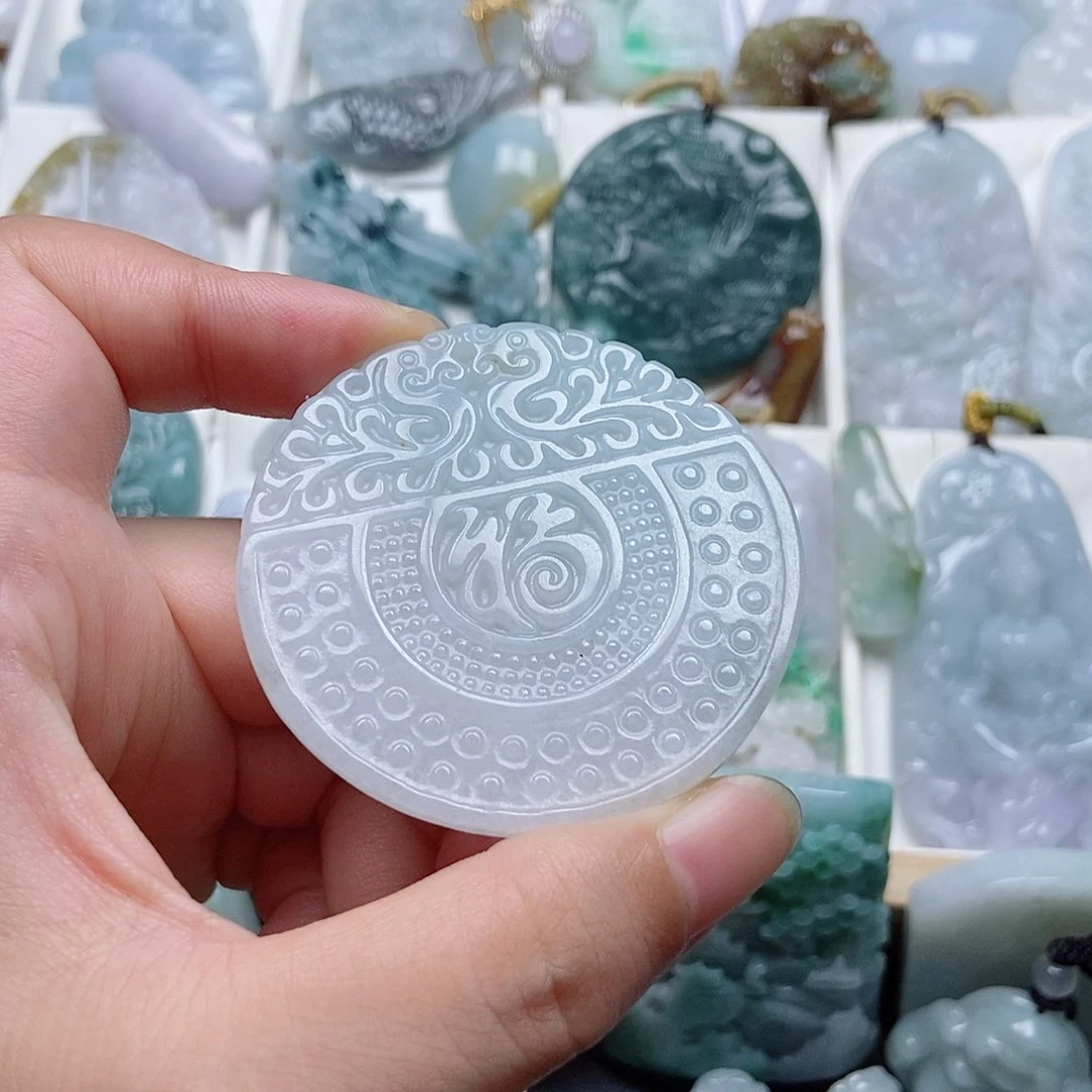 翡翠未镶嵌颈饰翡翠