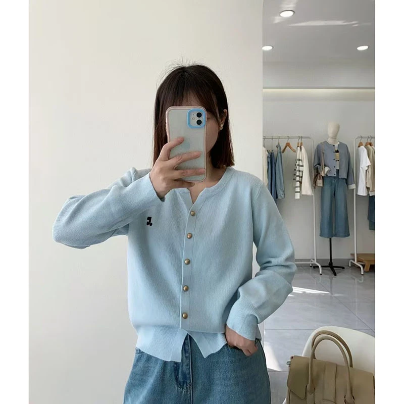 璇璇家时尚C字小清新小V针织衫