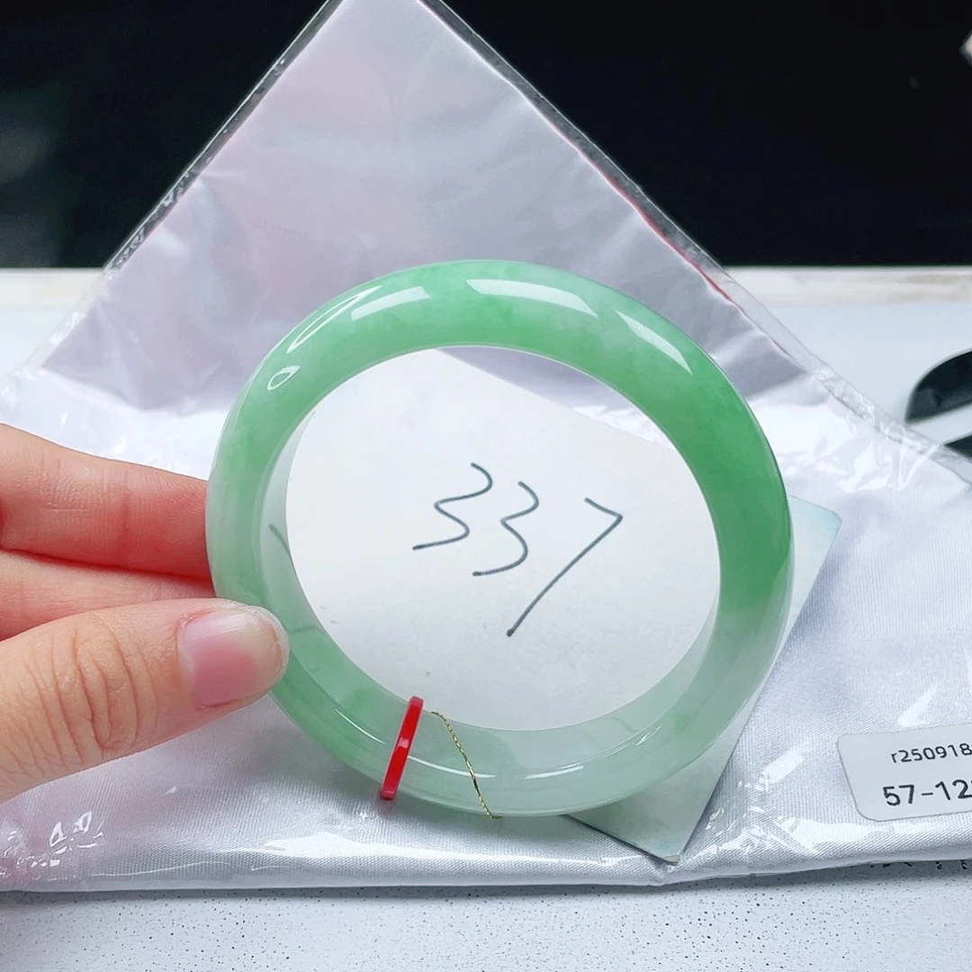 翡翠未镶嵌手镯57+正圈