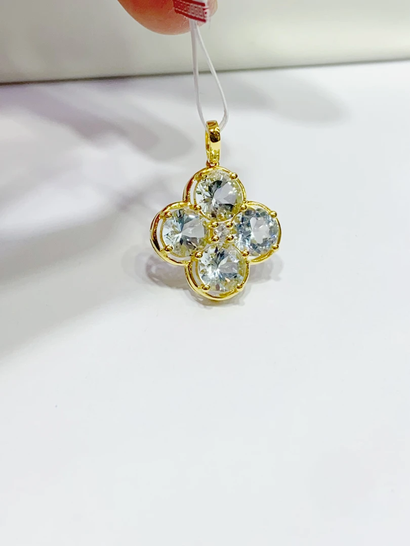 18K金镶嵌海蓝宝石吊坠