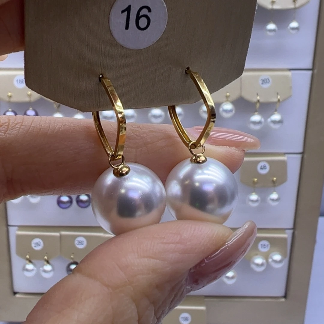 耳饰18K金镶嵌淡水珍珠