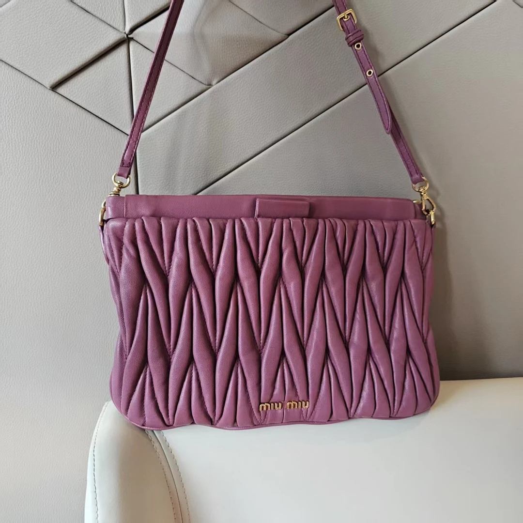 95新 MIU MIU/缪缪 粉色手提包1377 2925