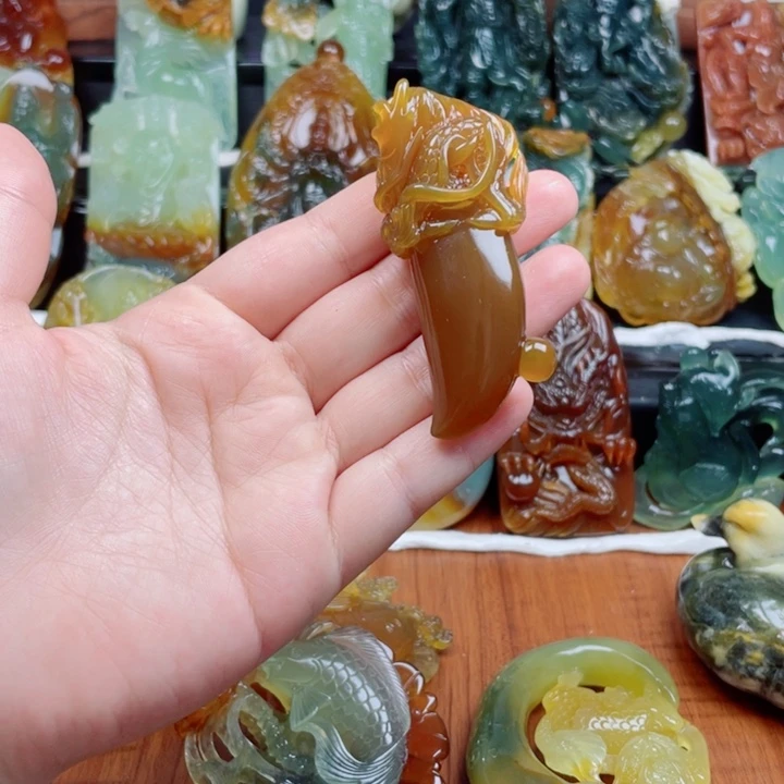 蛇纹石玉未镶嵌吊坠(不含链)