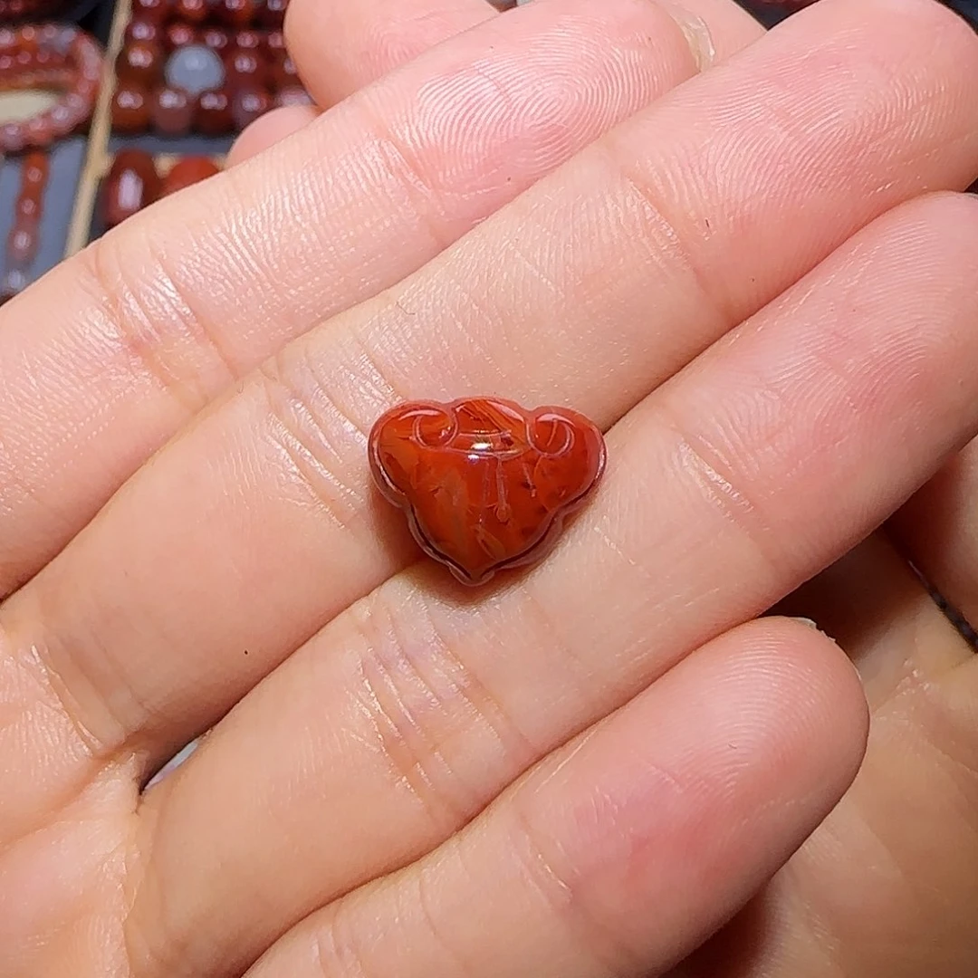 南红玛瑙未镶嵌珠宝奇石嘀***哩