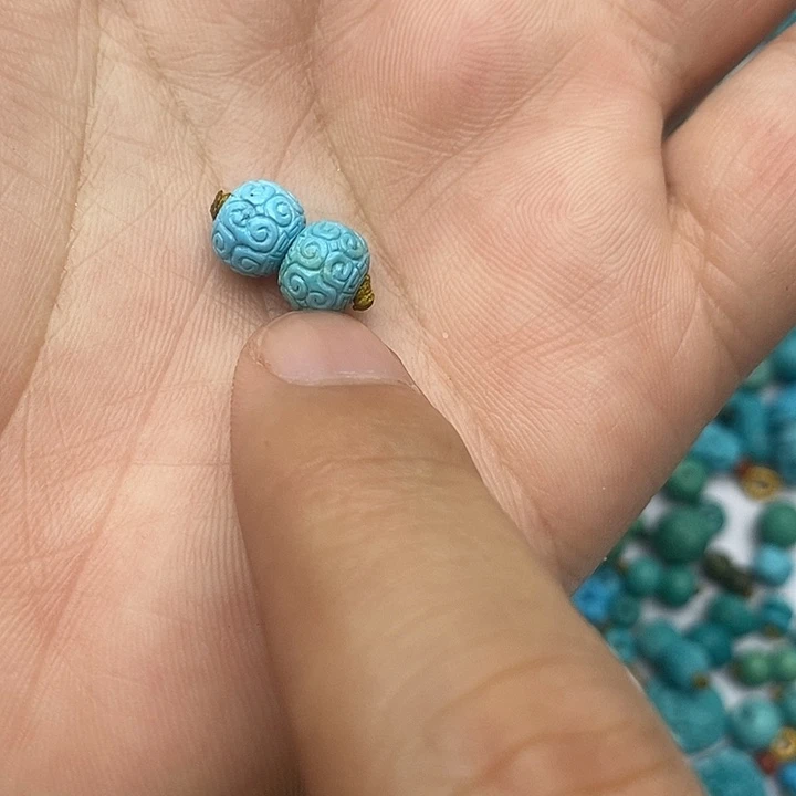 绿松石未镶嵌珠宝奇石