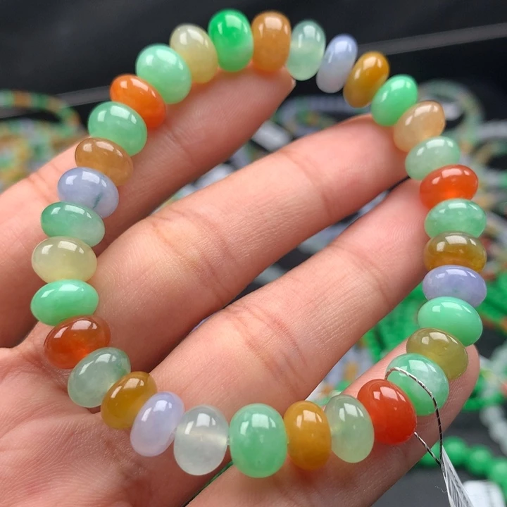 翡翠手镯未镶嵌卡