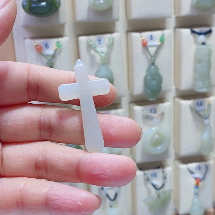 【***】和田玉未镶嵌颈饰