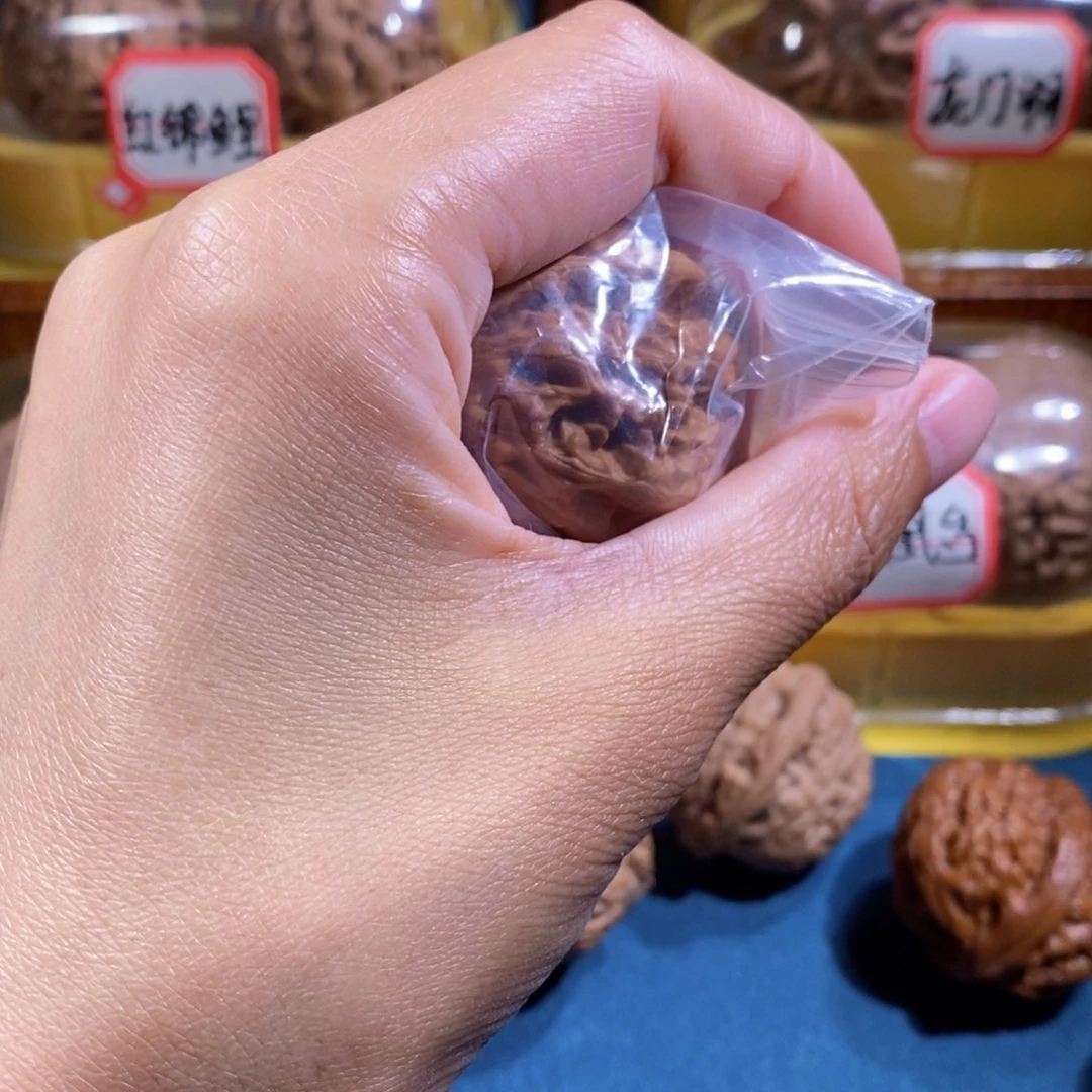 吊坠文玩核桃天**一蛤蟆眼