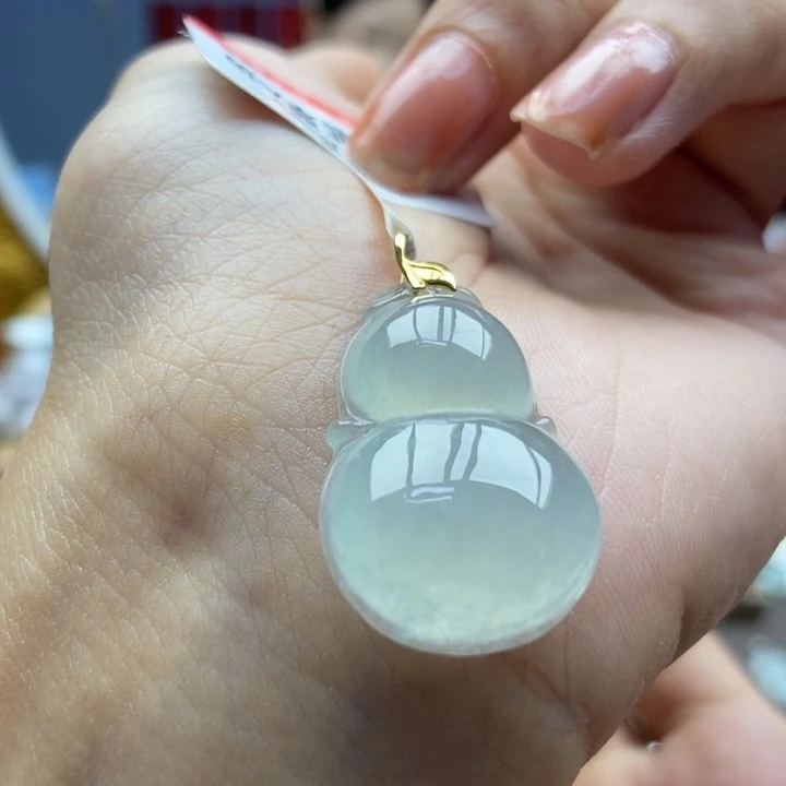 翡翠18K金镶嵌颈饰吊坠29