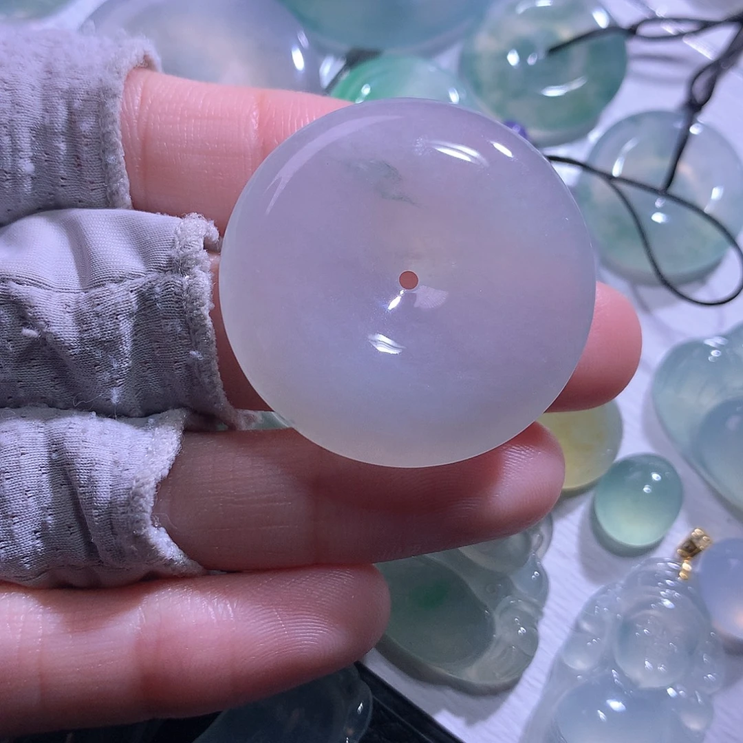 颈饰未镶嵌翡翠扣