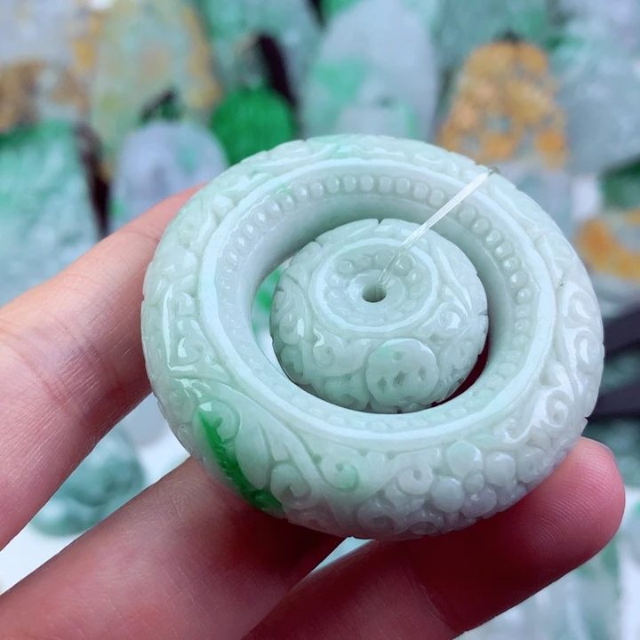 吊坠(不含链)未镶嵌翡翠