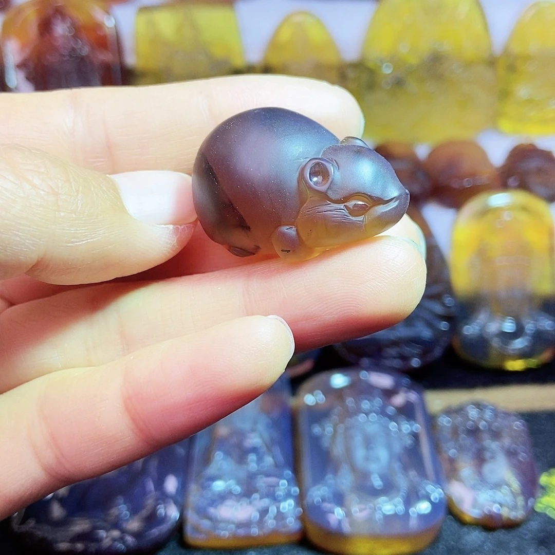 琥珀颈饰未镶嵌鼠