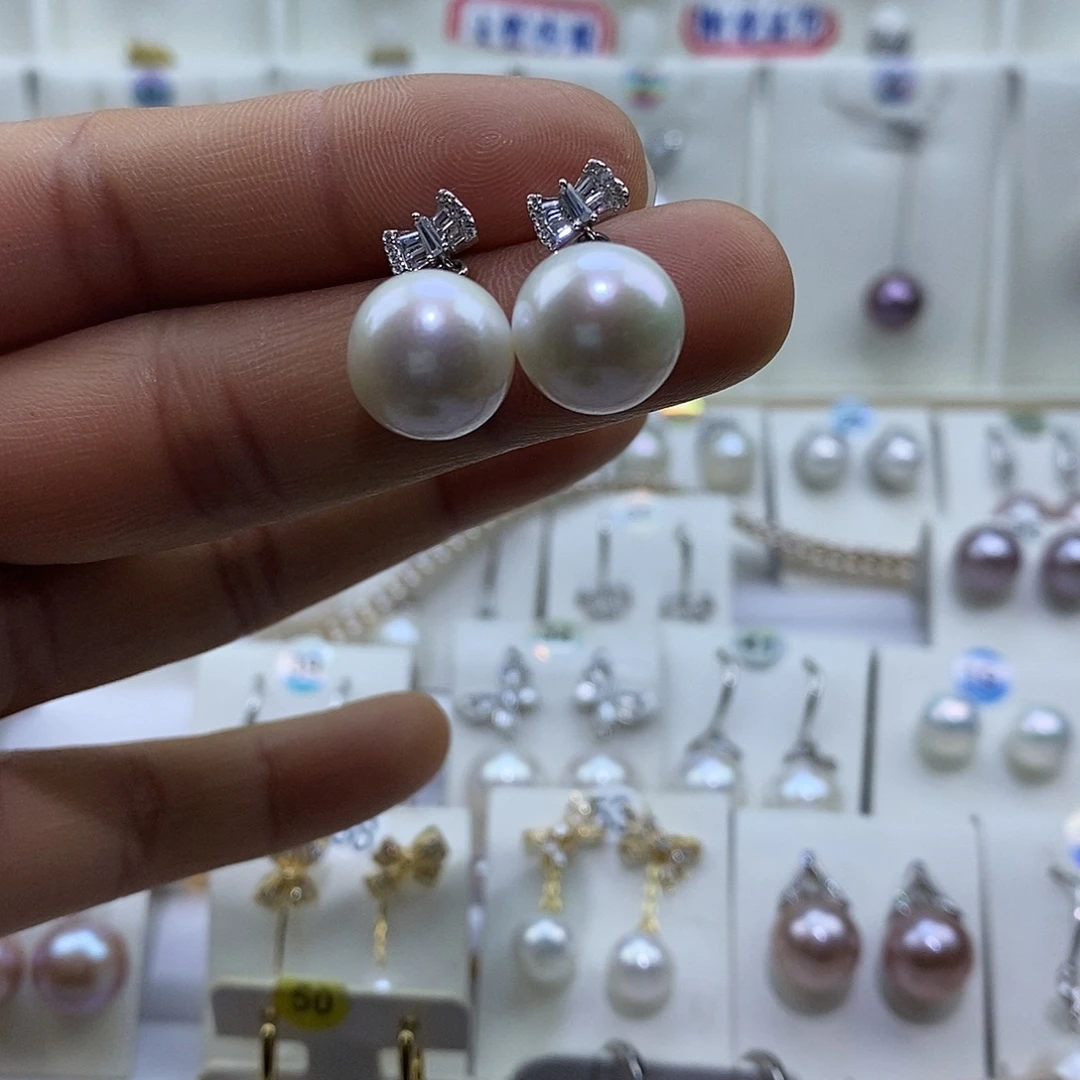 淡水珍珠吊坠(赠链)银S925镶嵌