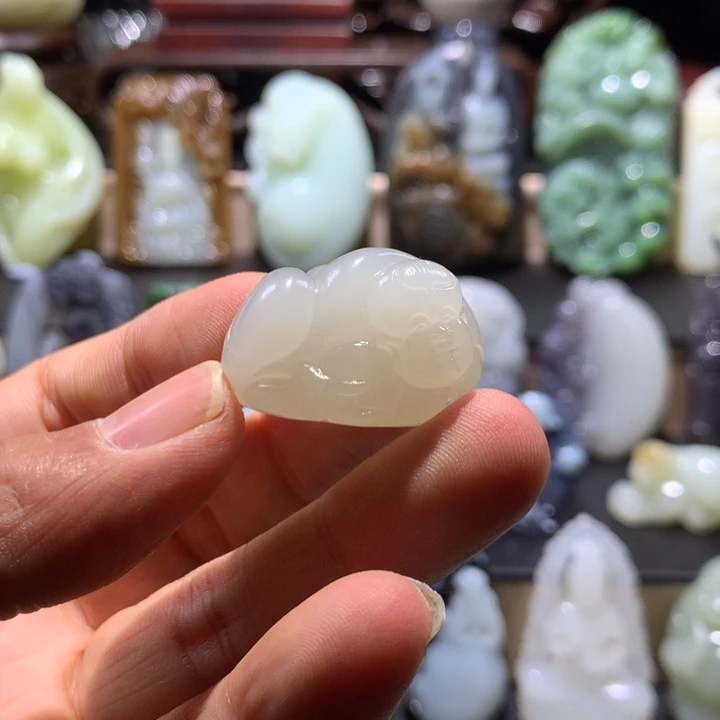 和田玉未镶嵌挂件