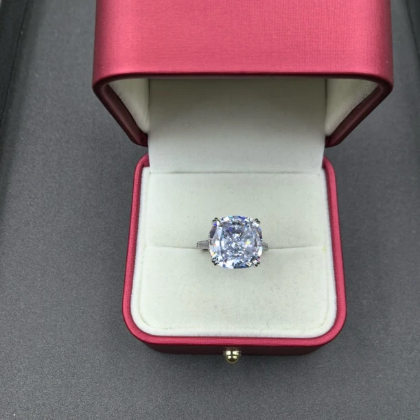 【经典永恒  光芒四射】 戒指 GDJ9248