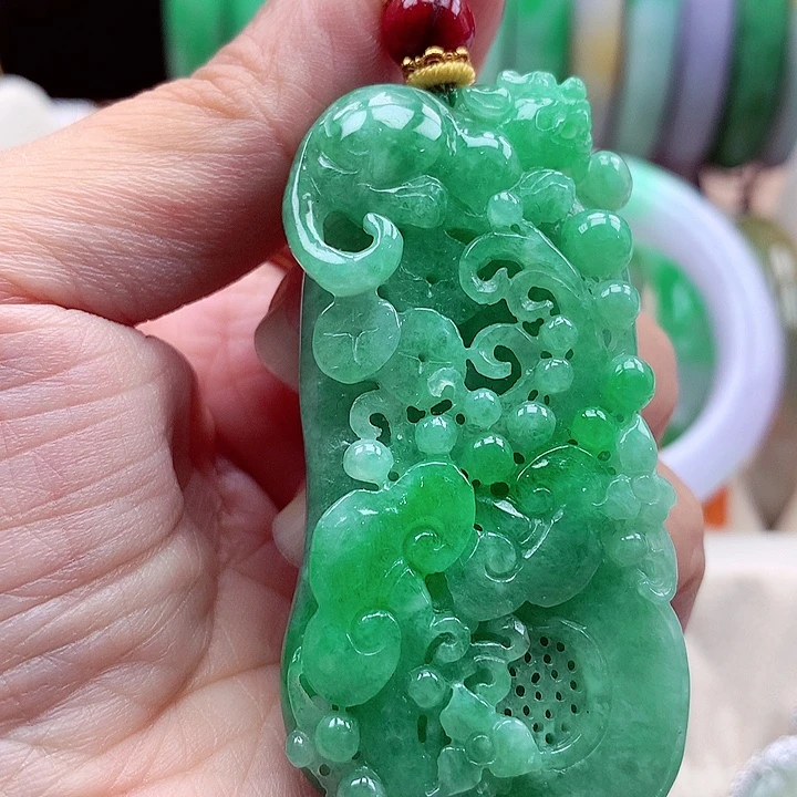 翡翠银S925镶嵌颈饰翡翠