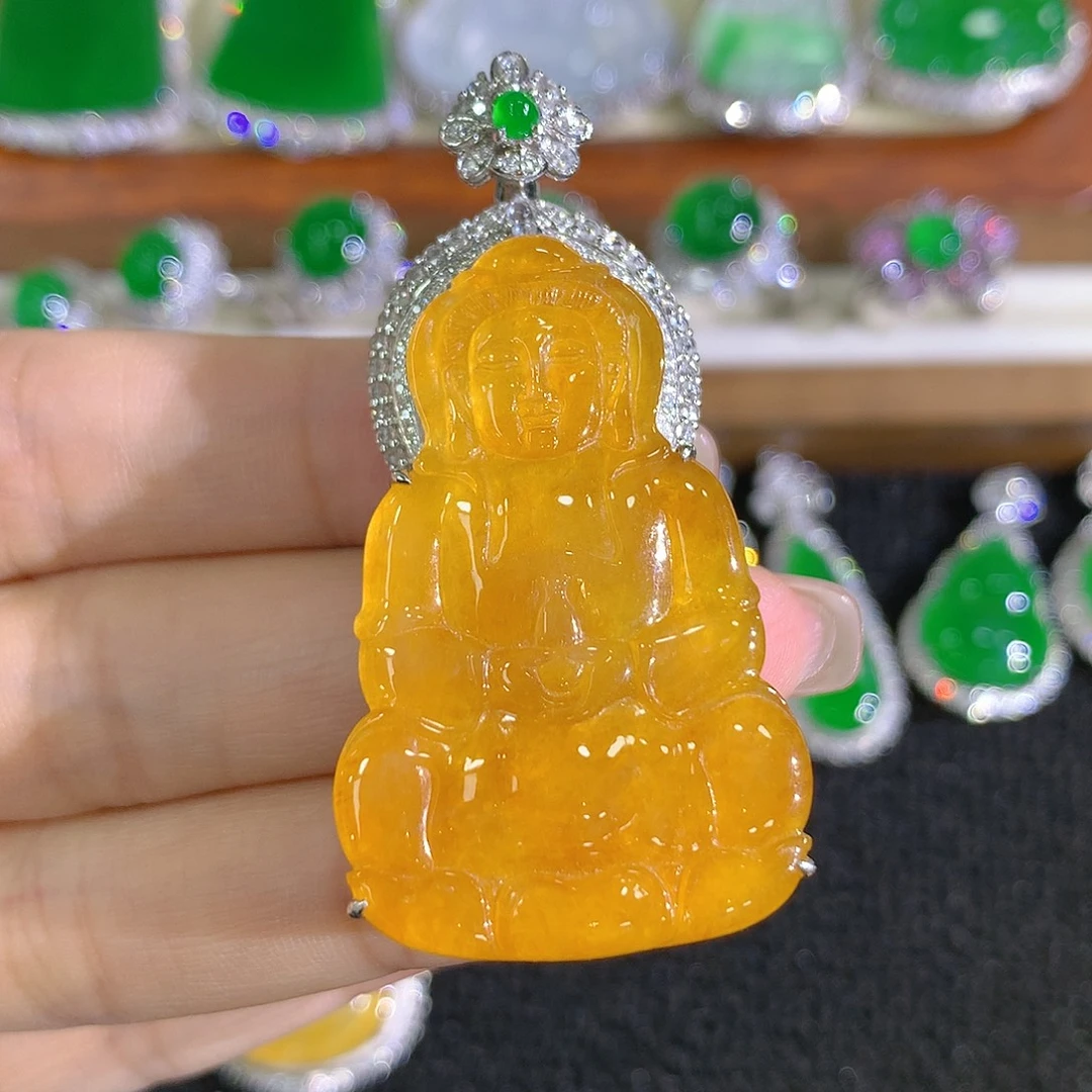 翡翠18K金镶嵌颈饰观音