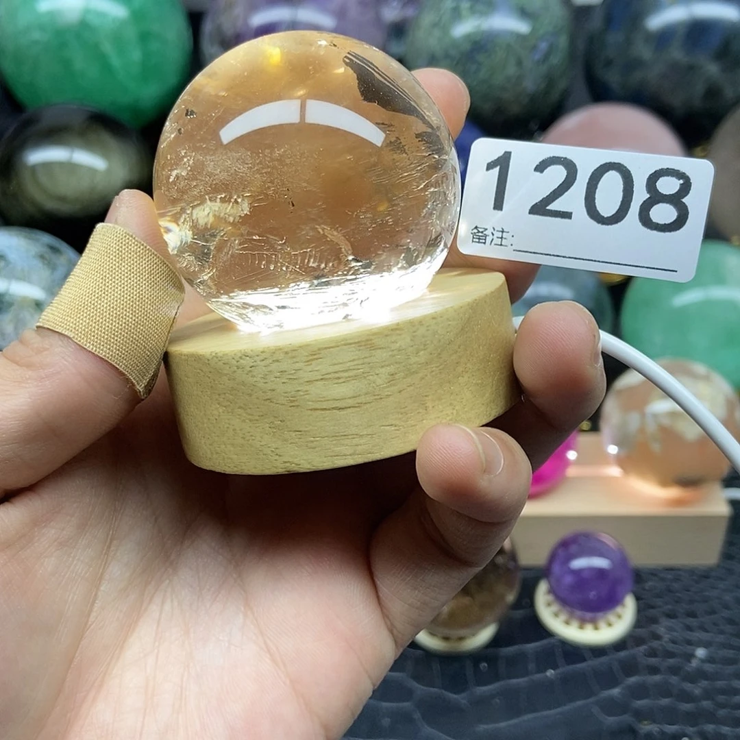水晶摆件未镶嵌杉*舍摆件