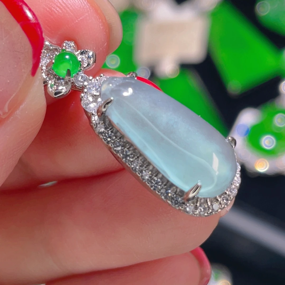 翡翠吊坠(不含链)未镶嵌