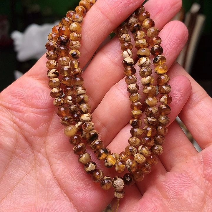 未镶嵌琥珀裸石5溶洞108