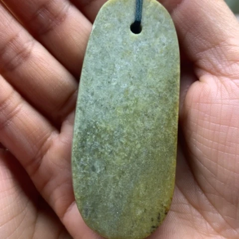 【闪购商品】未镶嵌岫岩河磨玉（透闪石质玉）挂件