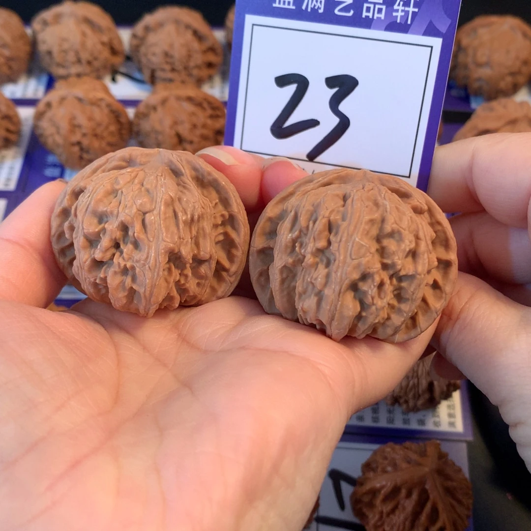 文玩核桃把件23白狮子4.5