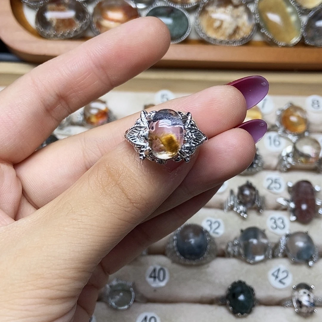Y***a颈饰未镶嵌水晶水晶