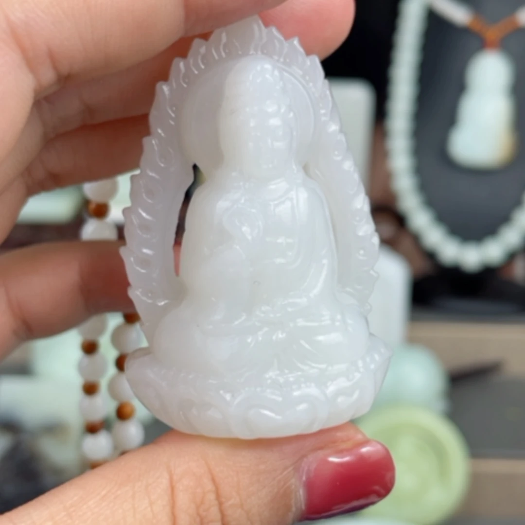【闪购商品】颈饰未镶嵌和田玉