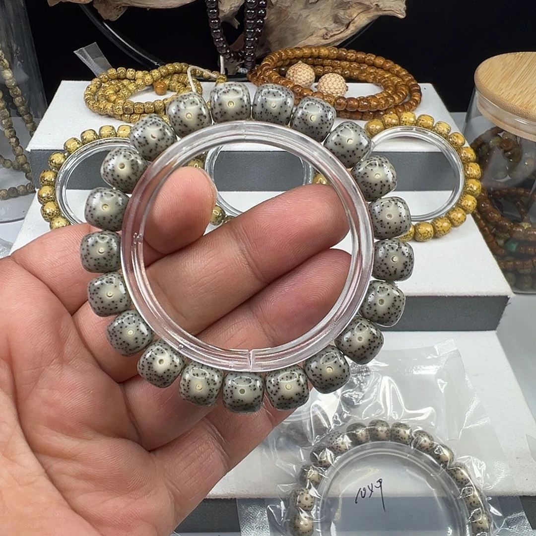 星月菩提手串一***.石玉料11×10绿幽灵