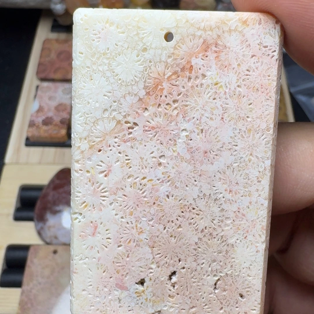 硅化玉未镶嵌纯天然色有机玉石保真色福利