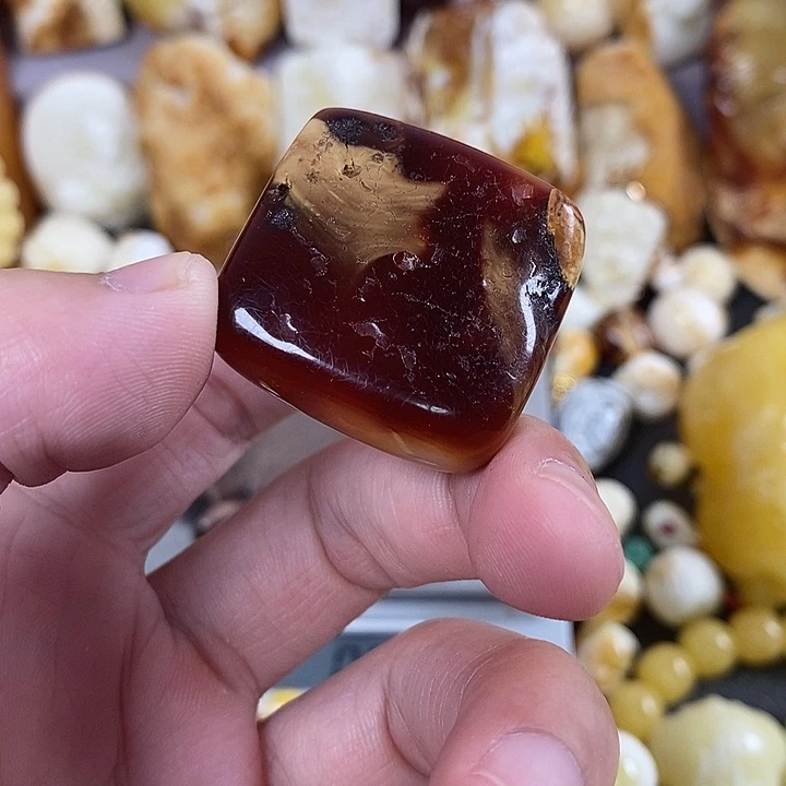 琥珀未镶嵌珠宝奇石我