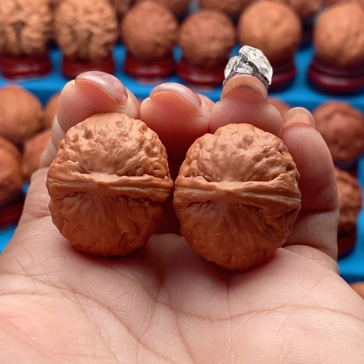 核桃精品文玩核桃手捻麒麟磨