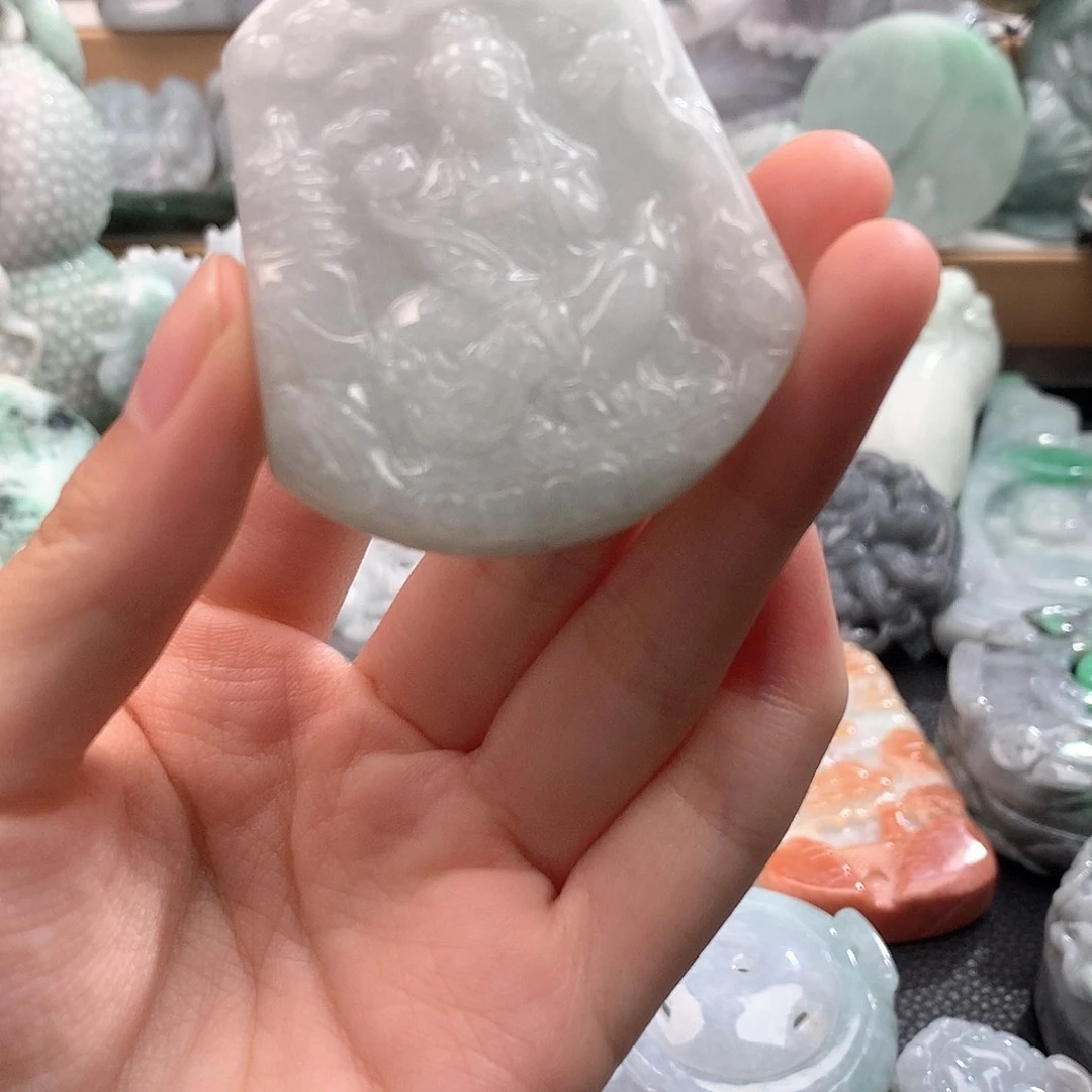 吊坠(不含链)未镶嵌翡翠