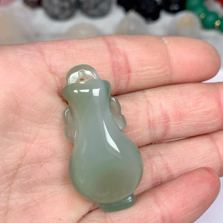 玛瑙/玉髓颈饰未镶嵌蔡*多