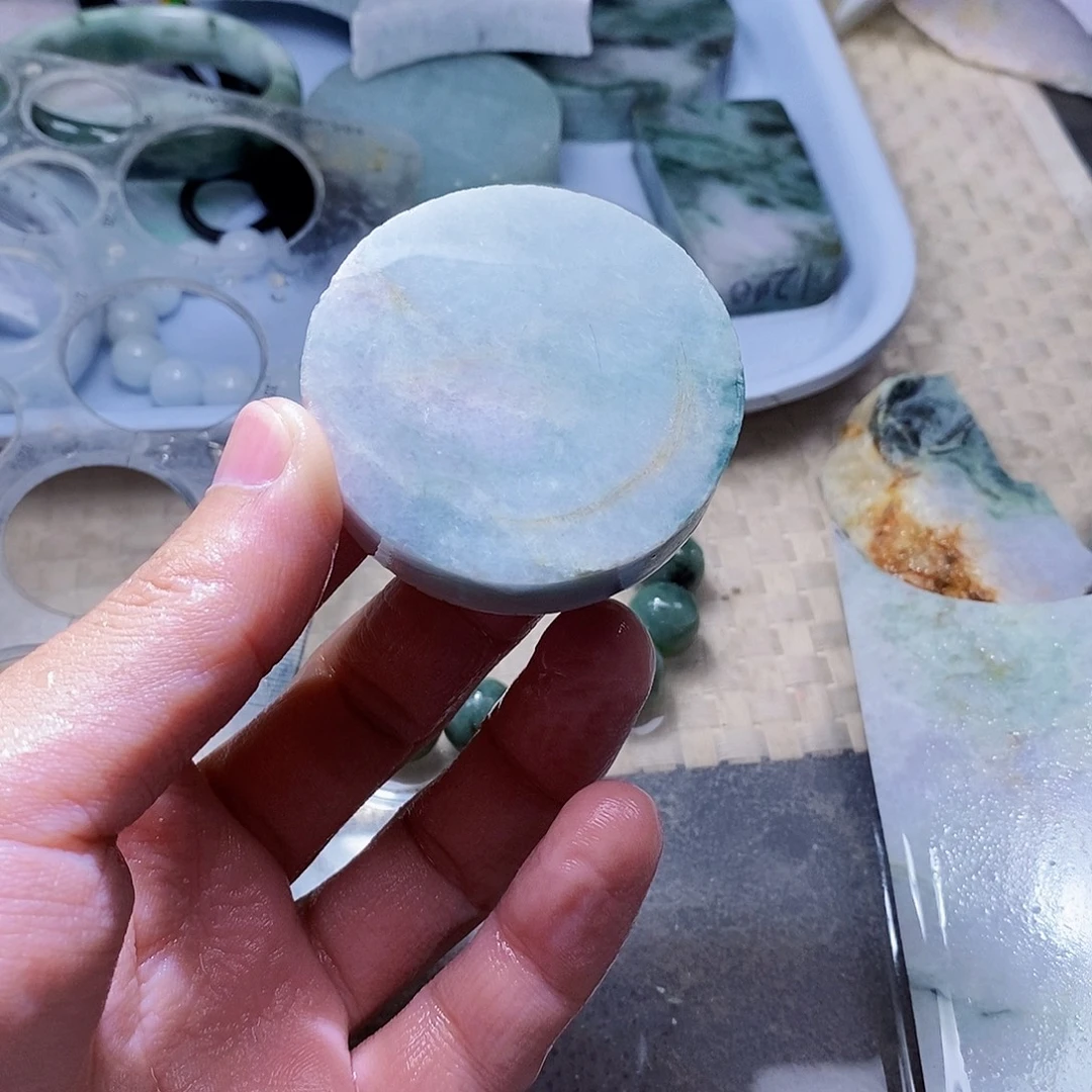 翡翠未镶嵌颈饰588