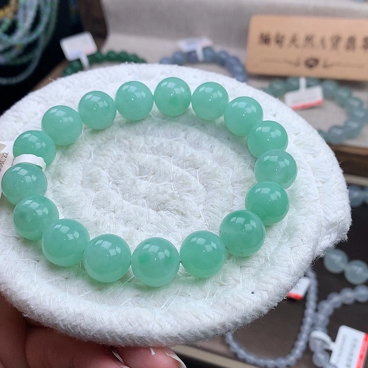 翡翠未镶嵌手链果绿，无