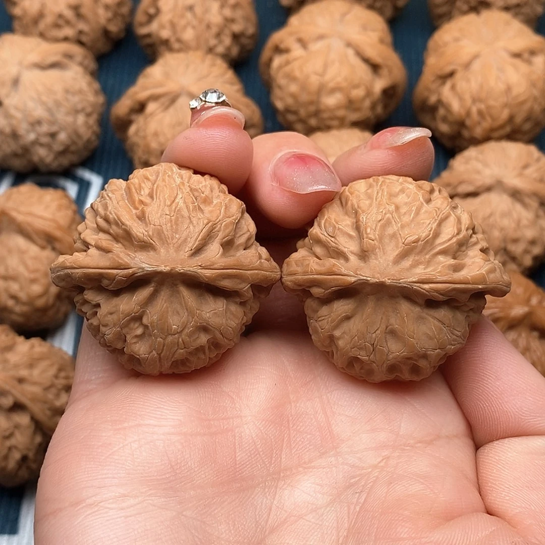 文玩核桃吊坠宫灯