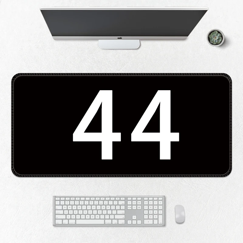 【44号】动漫游戏鼠标垫超大号办公电脑桌垫锁边加厚防滑亚布专属