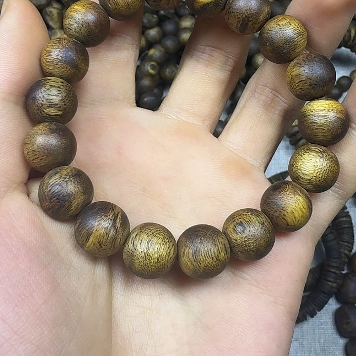 、****沉香碎屑沉香1.2圆珠单圈11克加