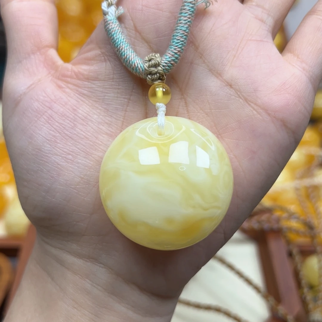 未镶嵌颈饰琥珀蜜蜡