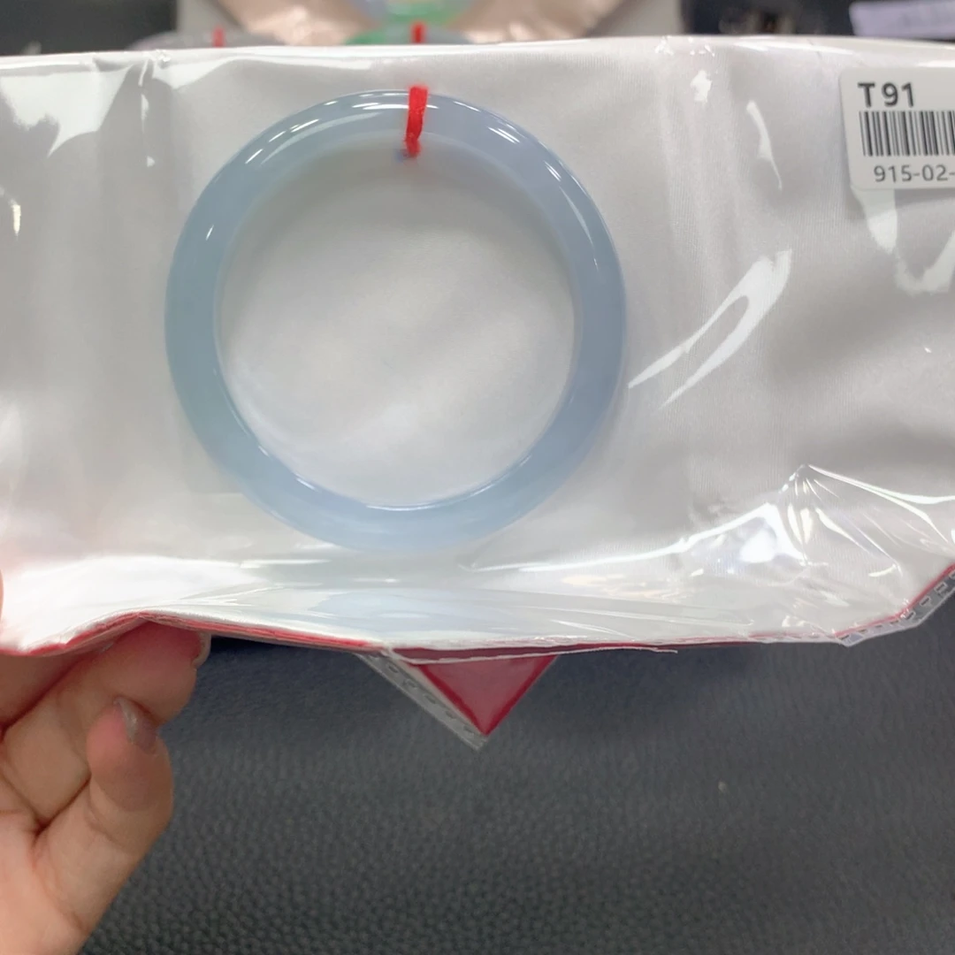 春***里未镶嵌手镯翡翠翡翠