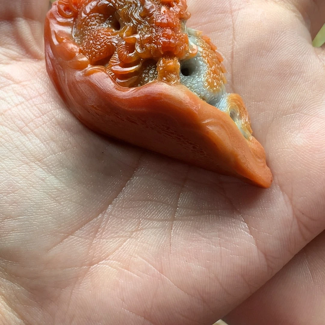 搬***司定制翡翠未镶嵌翡翠