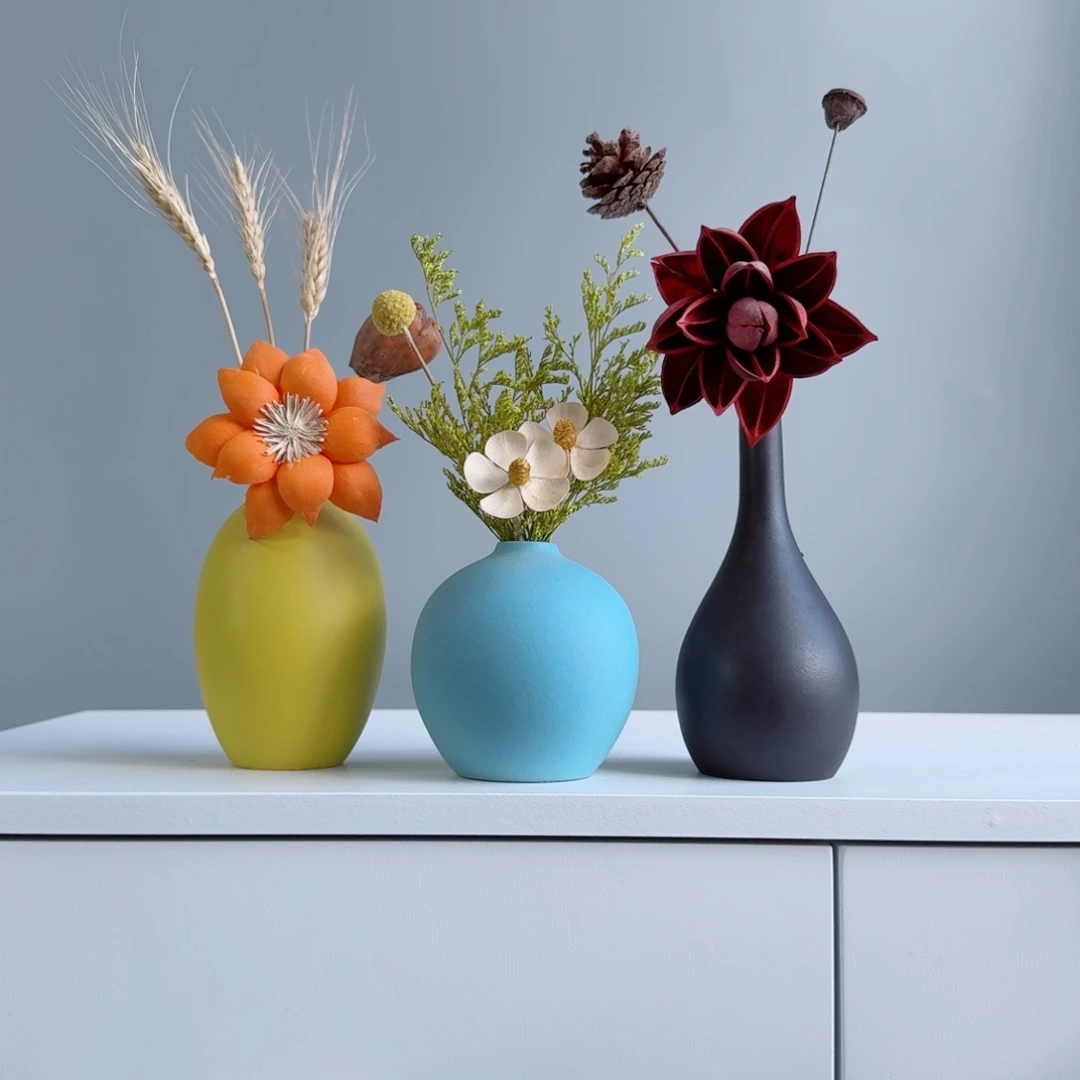 摆件陶瓷小花瓶含花总高约20-30cm