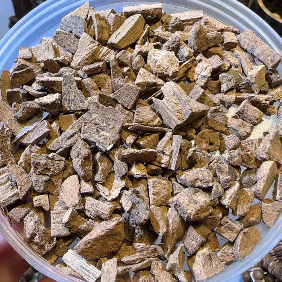 沉香碎屑沉香斯里兰卡千年碳化红土10克