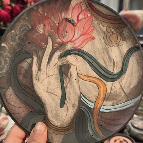 尤*利手工制作各种精美陶瓷